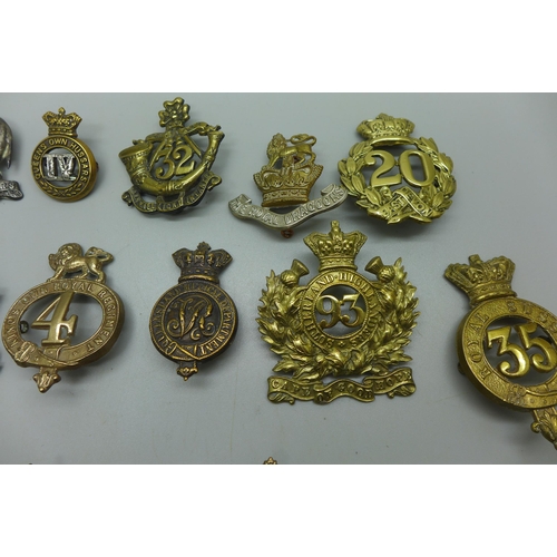 969 - Victorian British cap badges