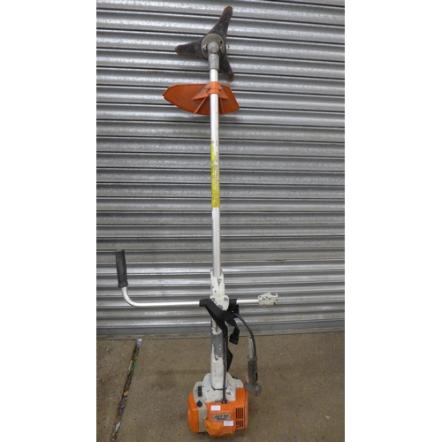 2320 - A Stihl FS420 bushcutter