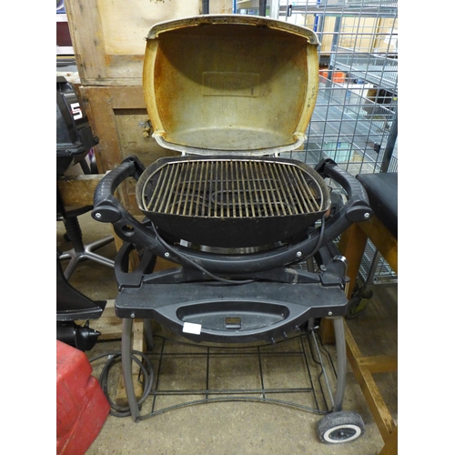 2346 - A Weber gas BBQ - W