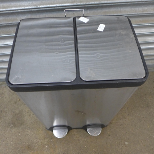 2397 - A two section kitchen bin with inserts