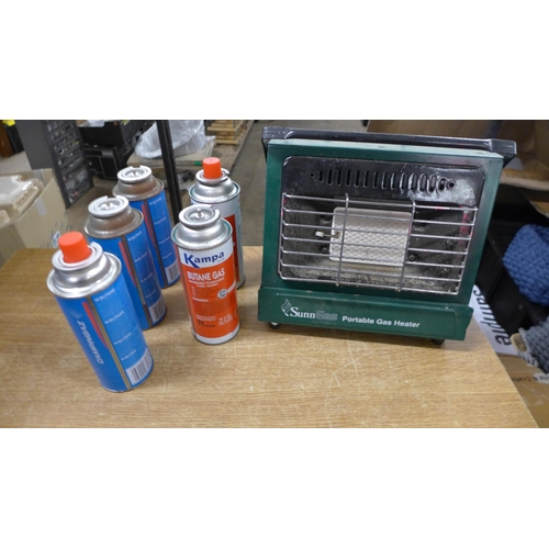 2419 - A Gunn portable gas heater with 5 bottles of gas