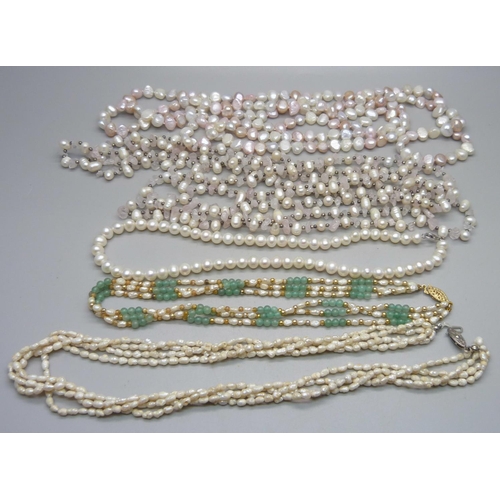 1017 - Freshwater and baroque pearl necklets