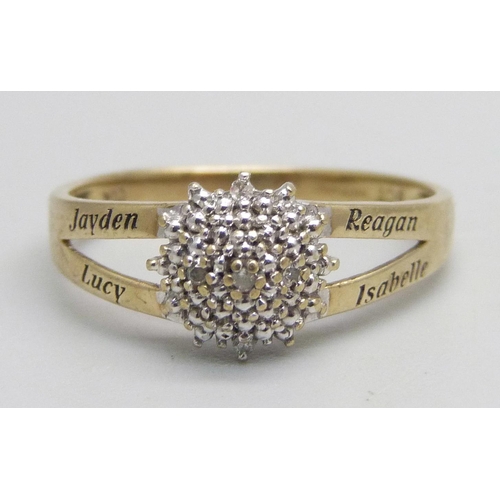 1067 - A 9ct gold diamond cluster ring, with engraved names, 2g, O