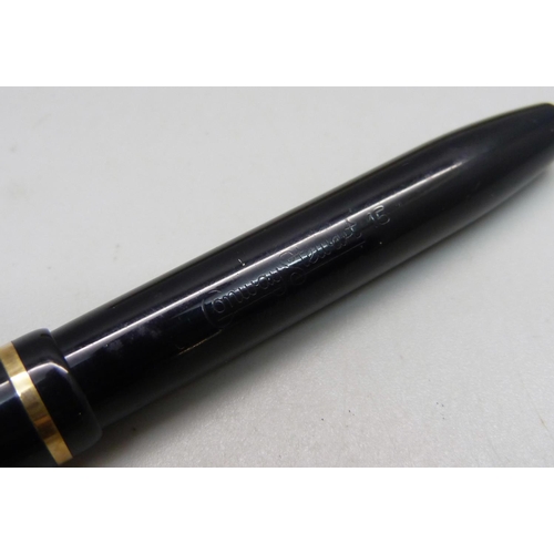 1089 - A Conway Stewart 15 fountain pen with 14k gold nib, boxed