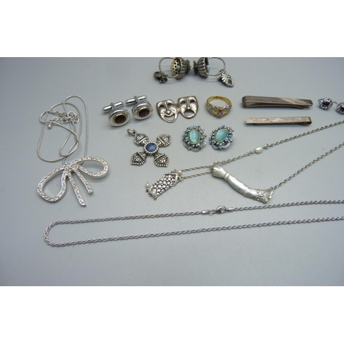 1099 - A pair of silver cufflinks, a silver Tragedy mask brooch, two silver tie pins, a silver necklace, a ... 