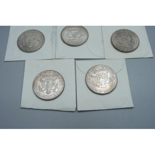 1107 - Five 1964 American silver half dollar coins