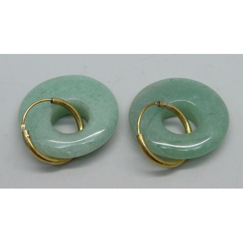 1139 - A pair of silver gilt and jade hoop earrings, jade 2.6cm