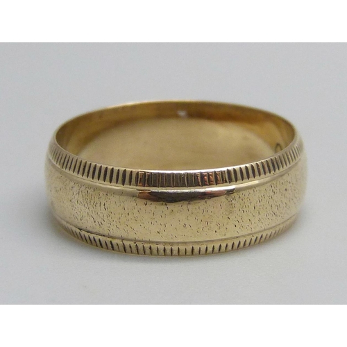 1144 - A 9ct gold wedding ring, 2.5g, K