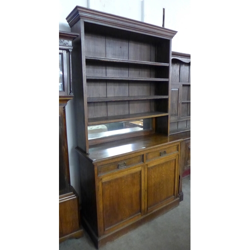 121 - A Victorian oak bookcase