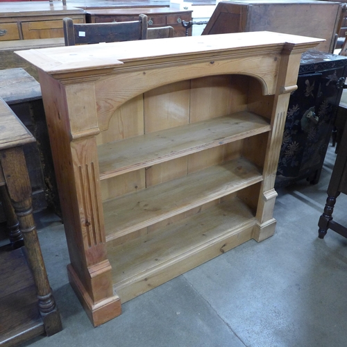 177 - A Victorian style pine open bookcase