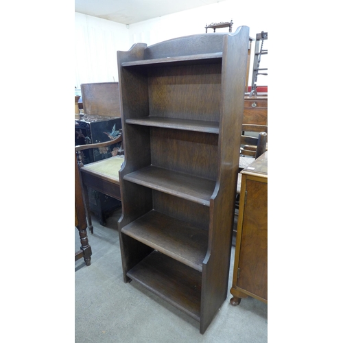 180 - An oak open bookcase