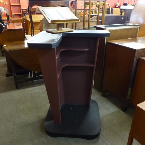 201 - A French ecclesiastical preaching stand