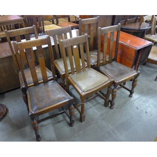 205 - An oak barleytwist gateleg table and six assorted chairs