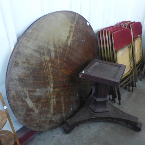 272 - A Victorian mahogany circular tilt-top breakfast table