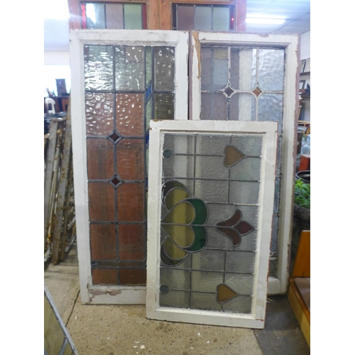 287 - Assorted Victorian and early 20th Century stained glass window panes