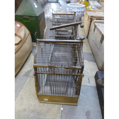 303 - A vintage finch breeding cage