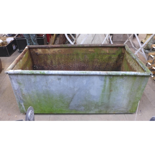 314 - A galvanised trough