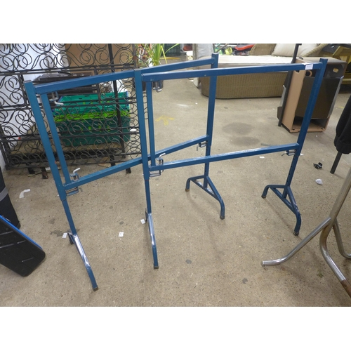 2003 - A pair of Extendable metal trestle stands