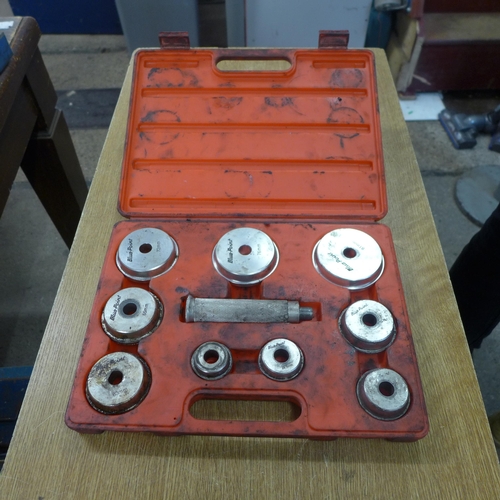 2083 - A Bluepoint ITC1310 bearing race seal drive set
*This lot is subject to VAT