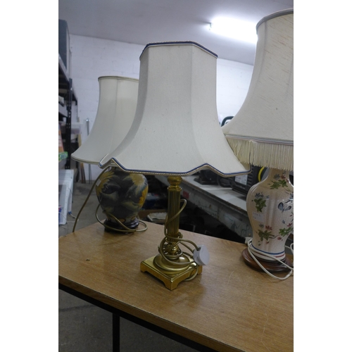 2126 - Three assorted decorative lamps