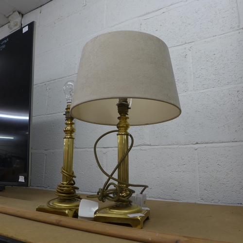 2142 - A pair of brass effect table lamps