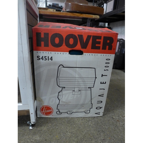 2213 - A Hoover Aquajet 500 (S4514) Wet & Dry vacuum cleaner