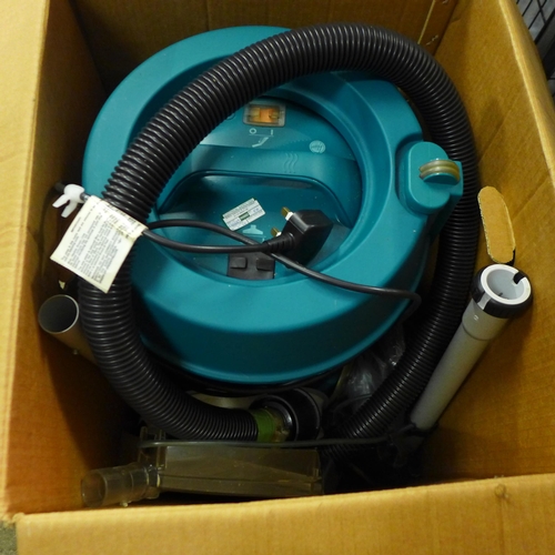 2213 - A Hoover Aquajet 500 (S4514) Wet & Dry vacuum cleaner