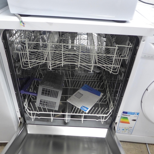 2255 - A Beko OFC04C10W dishwasher