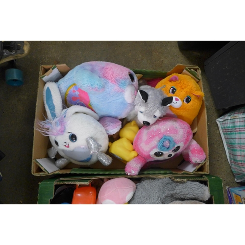 2458 - 2 Crates of stuffed toys