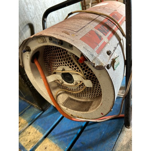 2286A - An Andrews G125 DV direct fired gas space heater  *This lot is subject to VAT