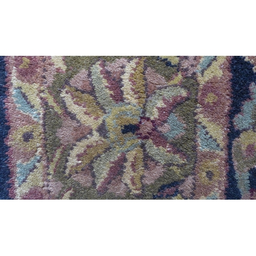 1547 - A 100% wool pile, Indian Agra rug, 8ft x 5ft