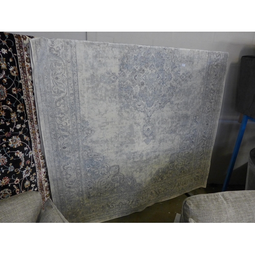 1556 - A cream and grey ground, contemporary vintage style carpet, 300cm x 200cm