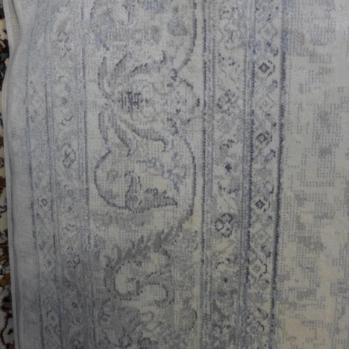 1556 - A cream and grey ground, contemporary vintage style carpet, 300cm x 200cm