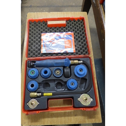 2052 - A Bluepoint ITCK3C coolant system tester
*This lot is subject to VAT
