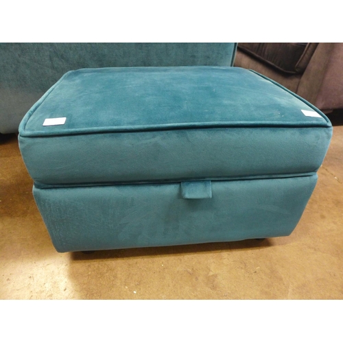 1462 - A Hoxton teal velvet upholstered footstool