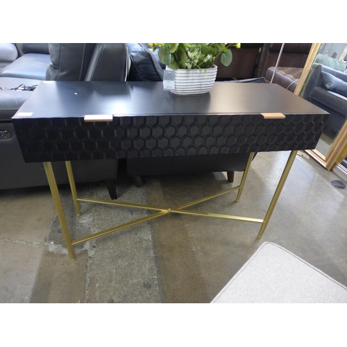 1471 - A black console table with gold legs