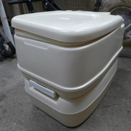 2470 - A portable camping toilet