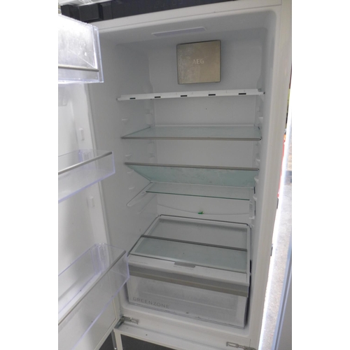 3040 - AEG Integrated 70/30 Fridge Freezer - Model: NSC7G181DS, H1772xW546xD549, Original RRP £1165.84 inc ... 