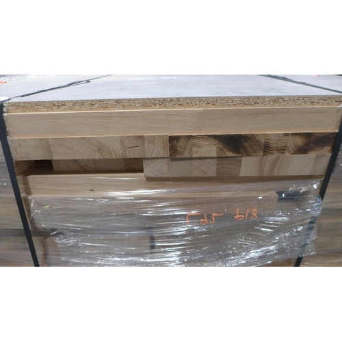 3053 - Pallet of Solid Oak Off-Cuts (420-92)  * This lot is subject to VAT