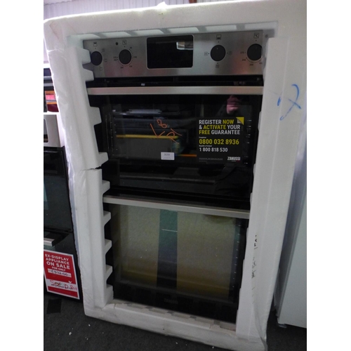 3133 - Zanussi Built-In FanCook Double Oven - Missing Shelves (in top oven) Model: ZKHNL3X1, H888xW594xD568... 