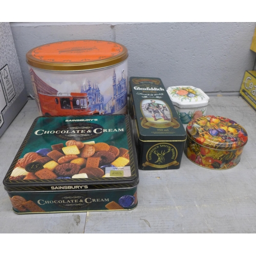 1206 - A collection of vintage tins **PLEASE NOTE THIS LOT IS NOT ELIGIBLE FOR POSTING AND PACKING**