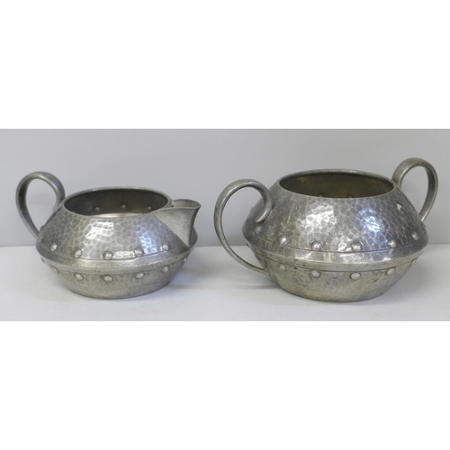 625 - A Homeland hammered pewter cream and sugar