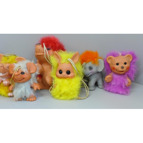 626 - Sixteen small 1960s animal gonks