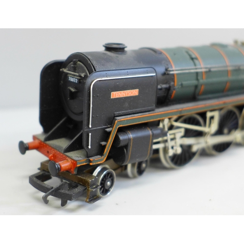 631 - Three OO gauge locomotives and tenders including Hornby