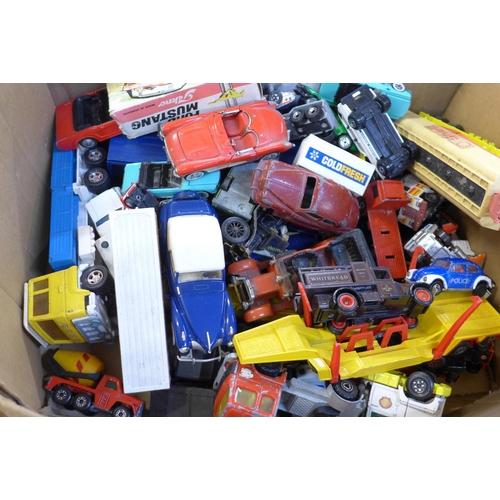 677 - A collection of die-cast model vehicles including Dinky, Matchbox, Corgi, etc.