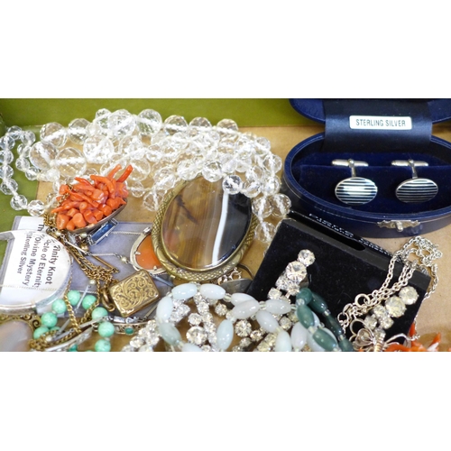 720 - Costume jewellery, an agate slice brooch, silver Christening bangle, etc.