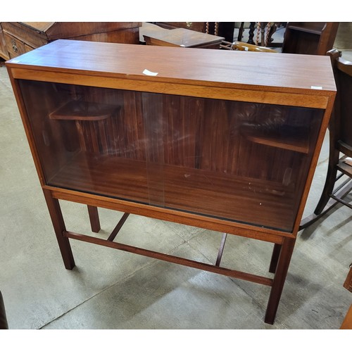 78 - A Danish teak bookcase