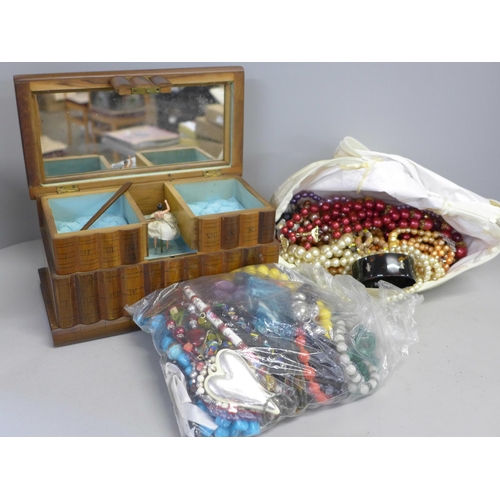 795 - A tub of costume jewellery and a Burmese jewellery box