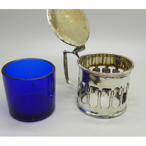 875 - An Art Nouveau design mustard, blue glass liner, 64g, Birmingham 1902