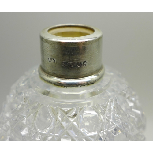 876 - A silver topped scent bottle, lid a/f and a silver mustard with green glass liner